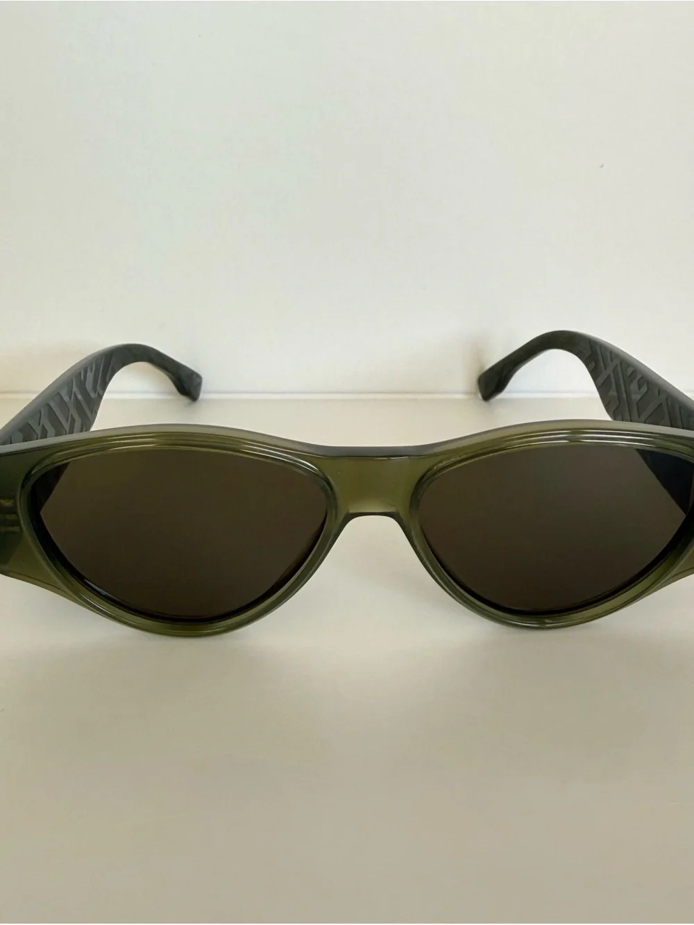 NEW!!! Fendi green sunglasses FE40158I 96N Authentic